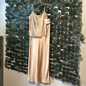 Color: beige hummus size Medium. Never worn. Tags still attached.